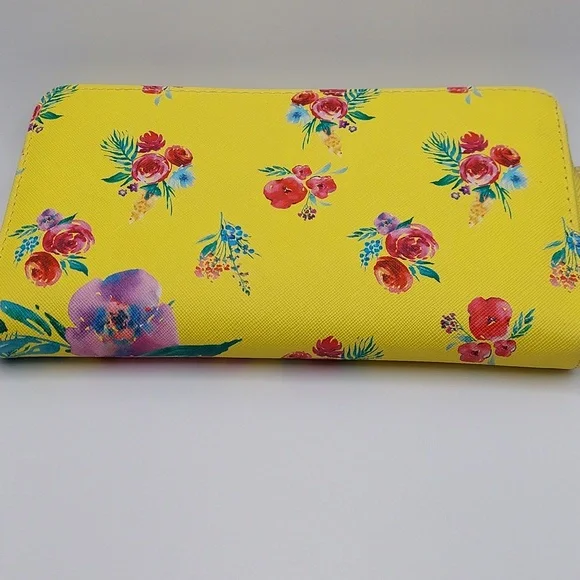 Betsey Johnson Yellow Floral Wristlet Clutch, GC, 8"x4.5". - Picture 3 of 10